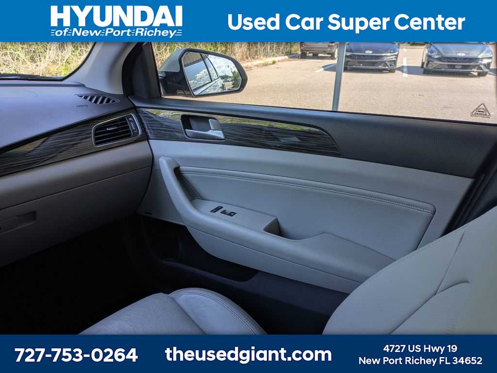 Thumbnail: 2015 Hyundai Sonata - 20
