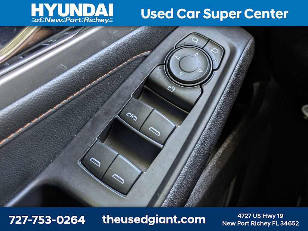 Thumbnail: 2018 Chevrolet Traverse - 35