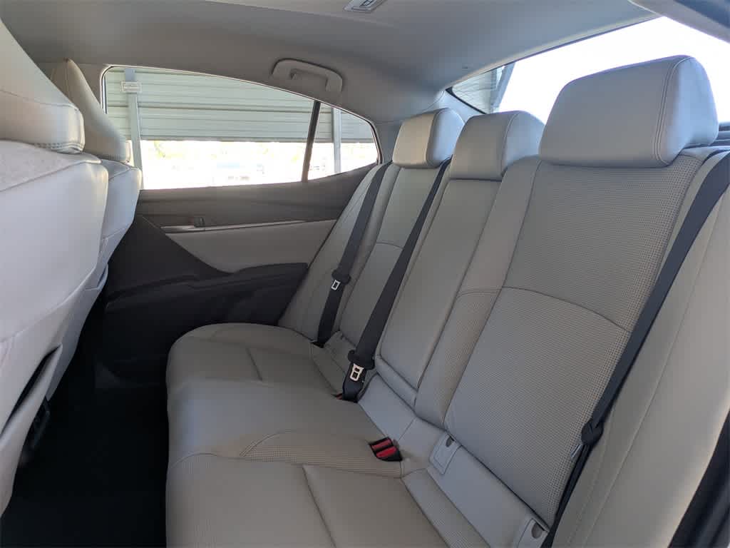 Thumbnail: 2025 Toyota Camry - 15