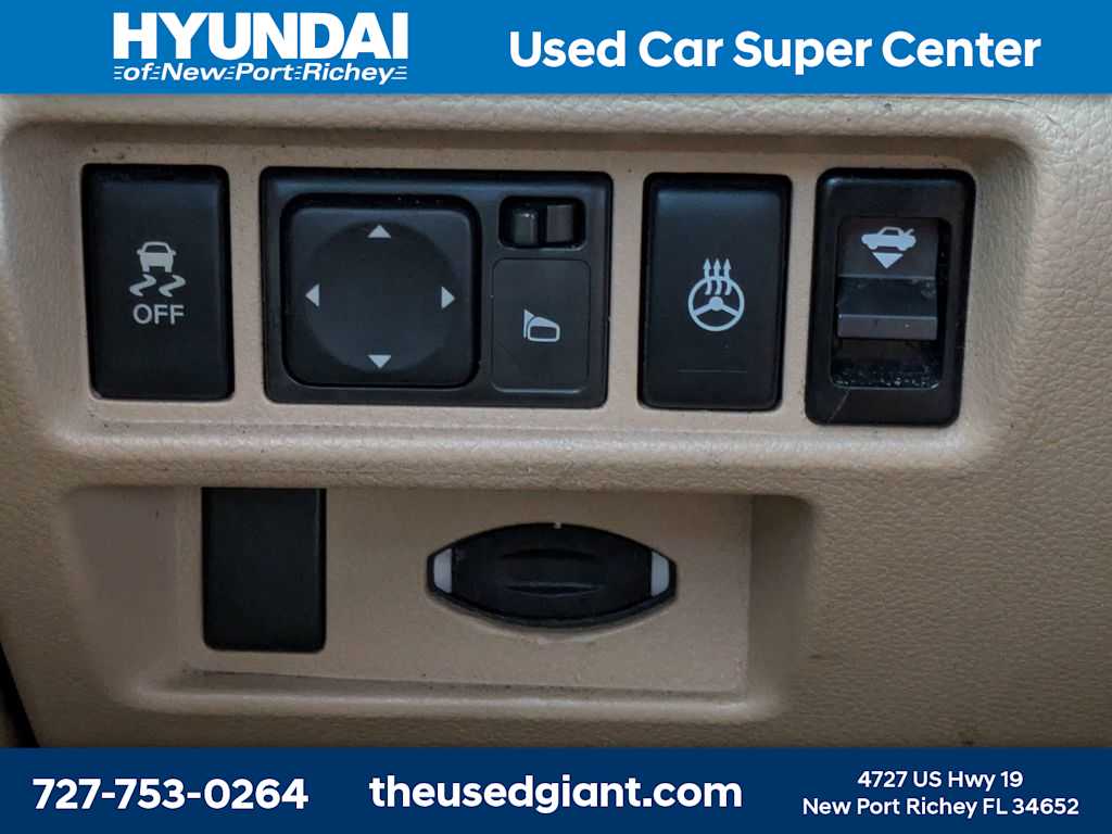 Thumbnail: 2011 Nissan Maxima - 26
