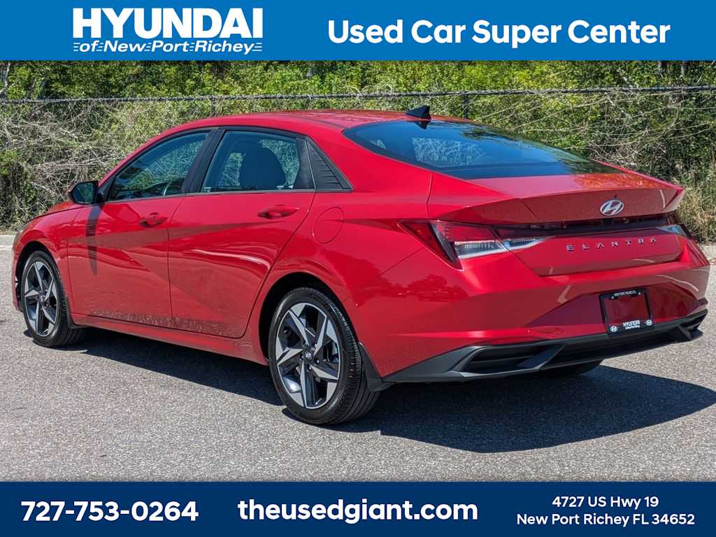 Thumbnail: 2023 Hyundai Elantra - 3