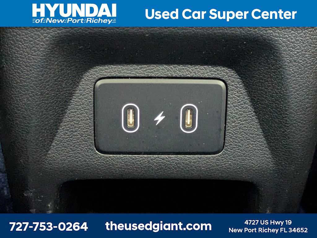Thumbnail: 2024 Hyundai Venue - 15