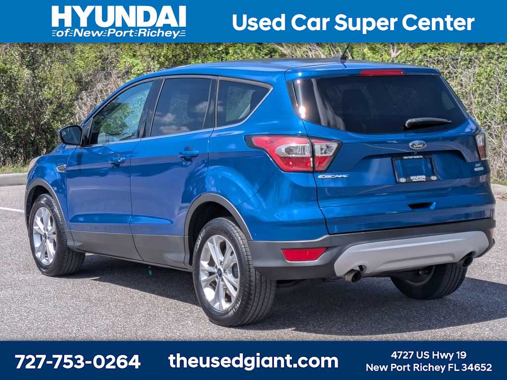 Thumbnail: 2017 Ford Escape - 3