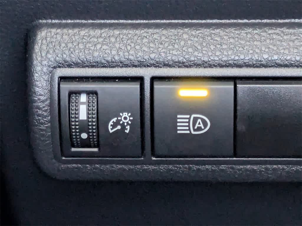 Thumbnail: 2024 Toyota Corolla - 26