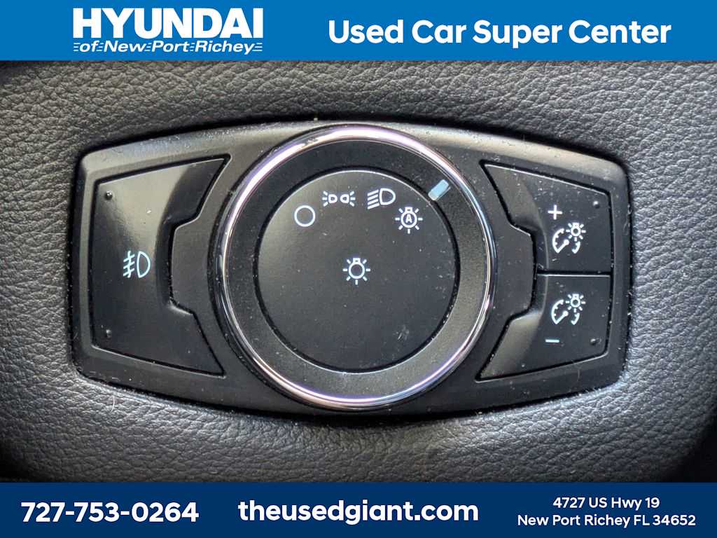 Thumbnail: 2015 Ford Escape - 27