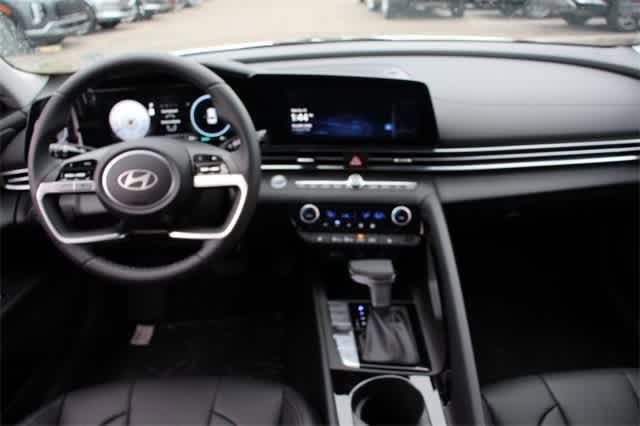 Thumbnail: 2024 Hyundai Elantra - 9