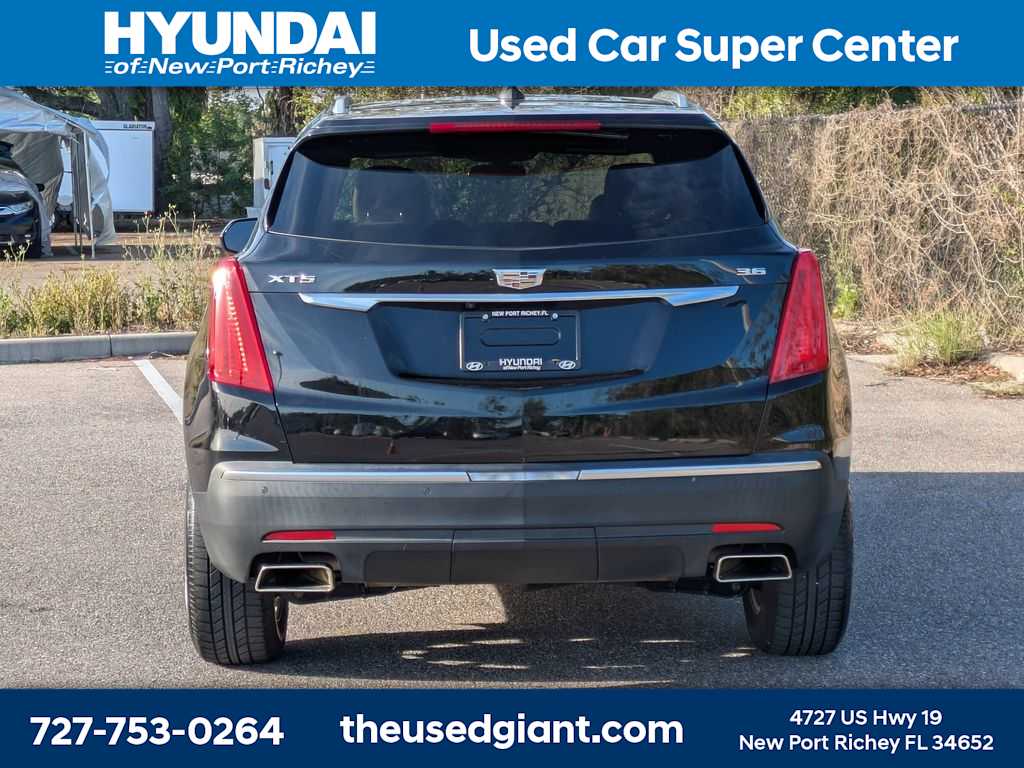 Thumbnail: 2017 Cadillac XT5 - 4