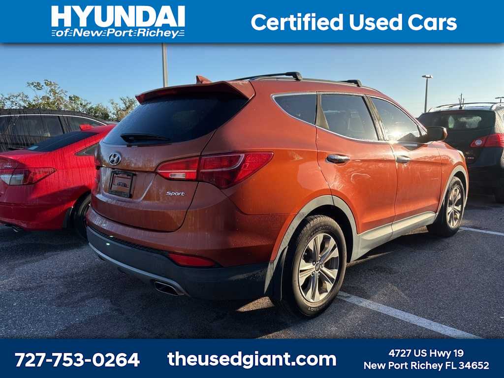 Thumbnail: 2016 Hyundai Santa Fe - 3