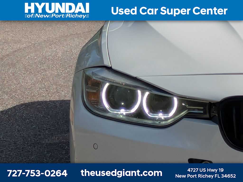 Thumbnail: 2013 BMW 3 Series - 9