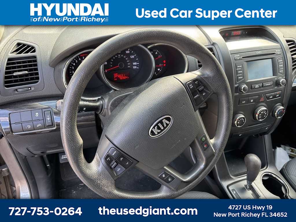 Thumbnail: 2013 Kia Sorento - 9