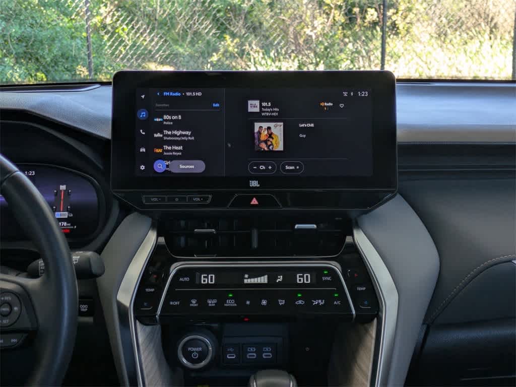 Thumbnail: 2024 Toyota Venza - 23