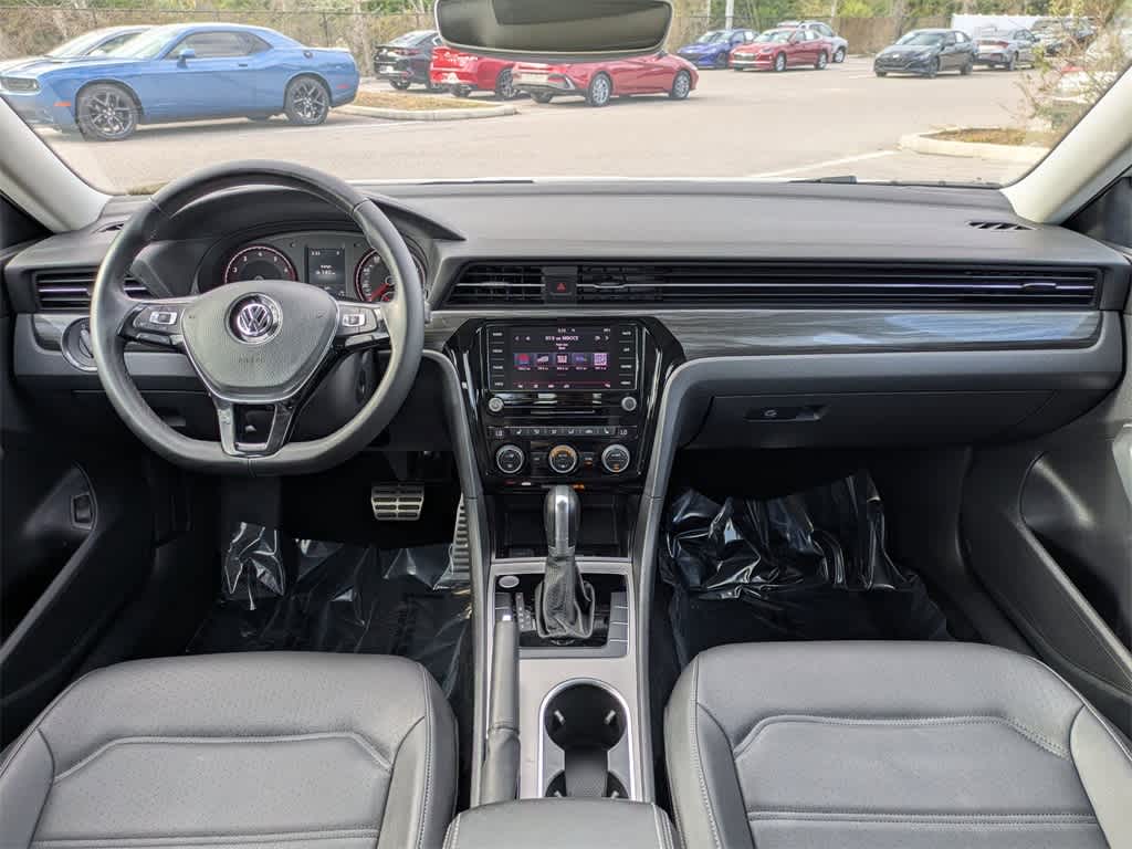 Thumbnail: 2020 Volkswagen Passat - 16