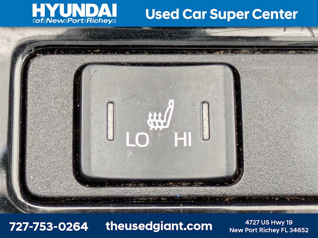 Thumbnail: 2022 Toyota Prius Prime - 28