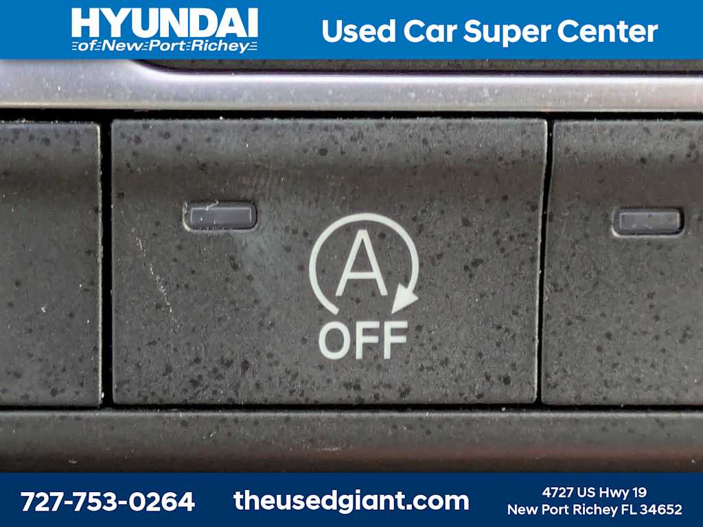 Thumbnail: 2022 Jeep Wrangler - 25