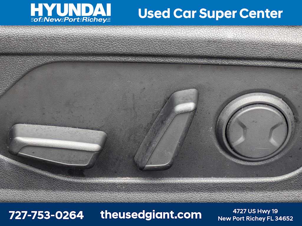Thumbnail: 2023 Hyundai Elantra - 19