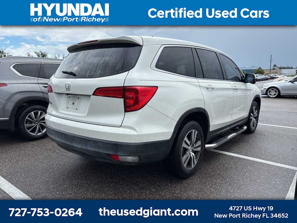Thumbnail: 2018 Honda Pilot - 3