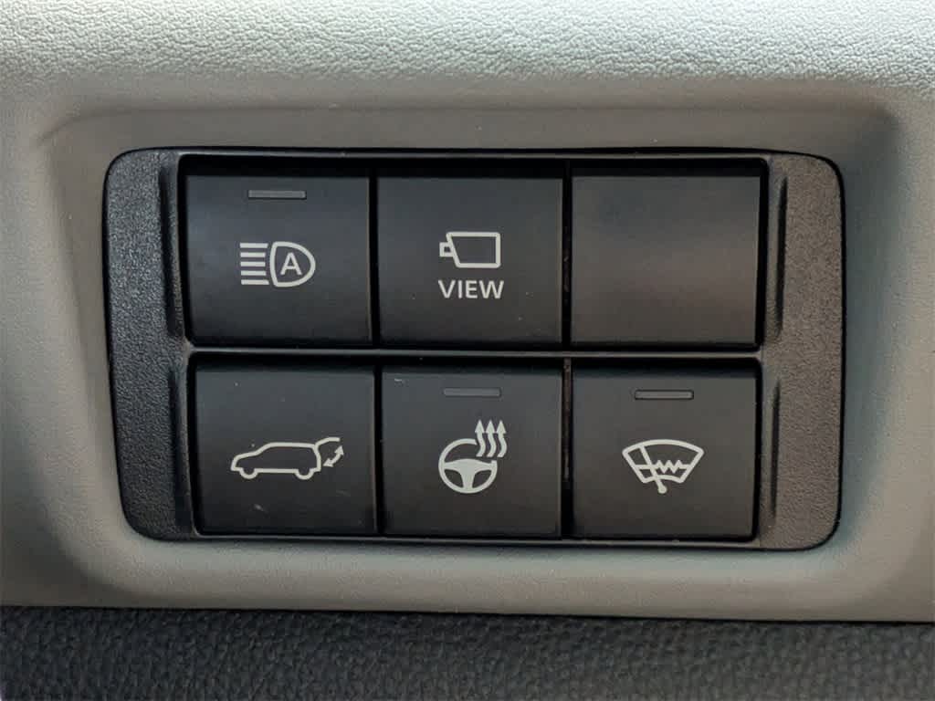 Thumbnail: 2022 Toyota Highlander - 37