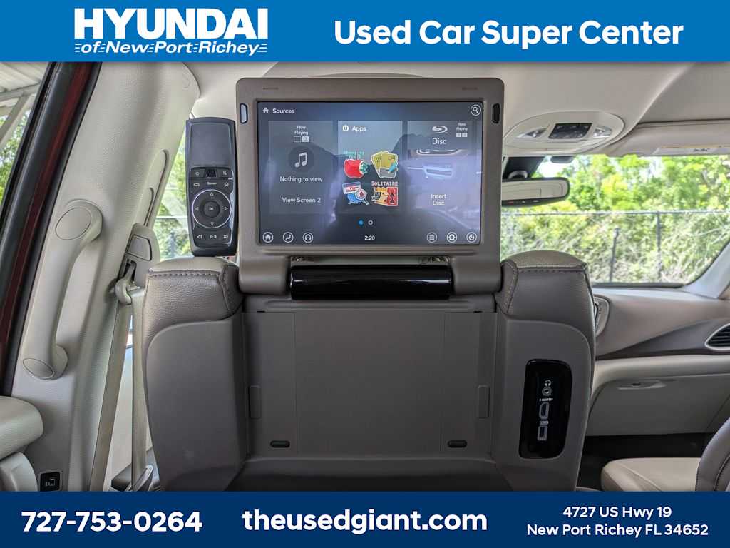 Thumbnail: 2017 Chrysler Pacifica - 19