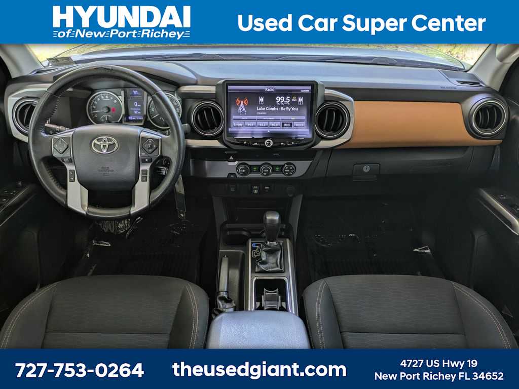 Thumbnail: 2019 Toyota Tacoma - 17