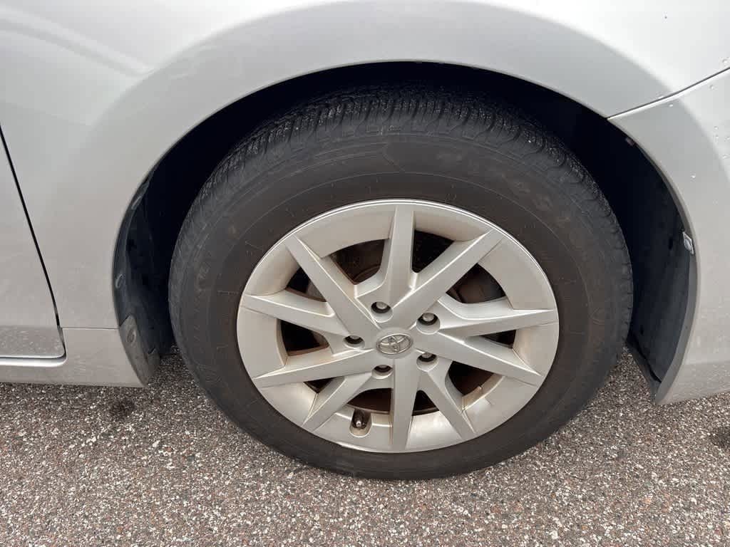 Thumbnail: 2013 Toyota Prius v - 7