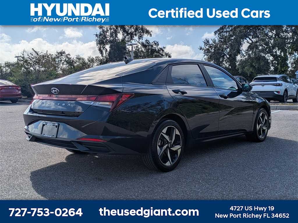 Thumbnail: 2023 Hyundai Elantra - 5