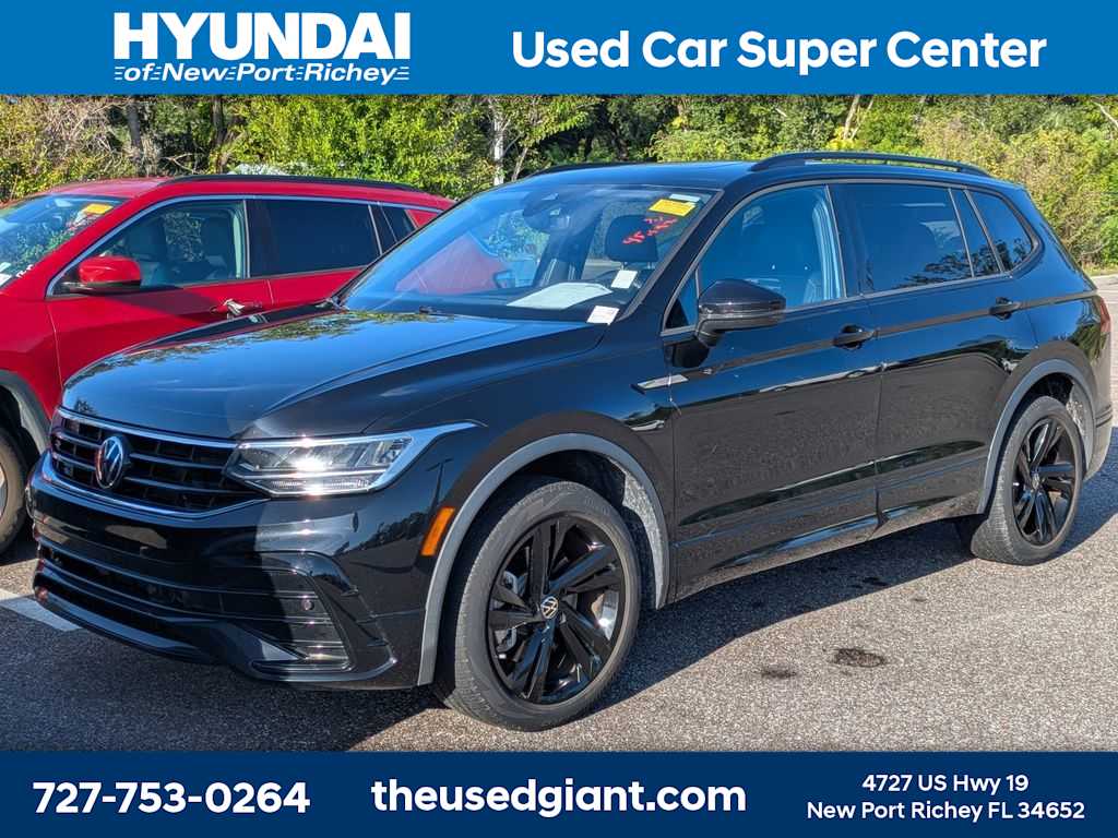 2023 Volkswagen Tiguan 2.0T SE R-Line Black's photo