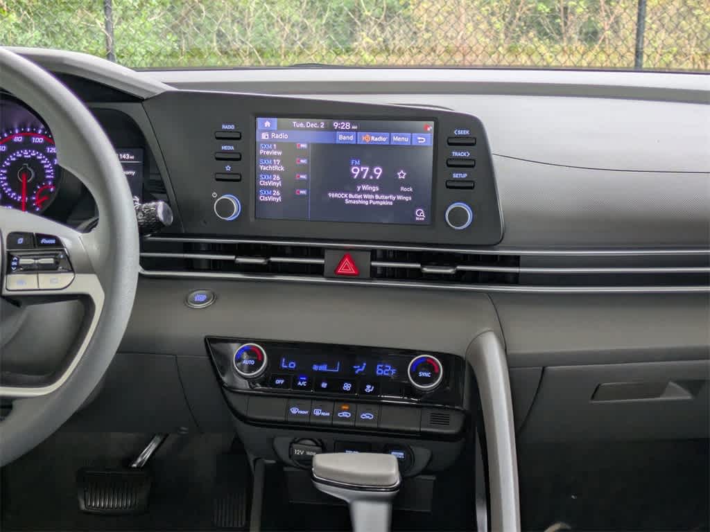 Thumbnail: 2023 Hyundai Elantra - 17