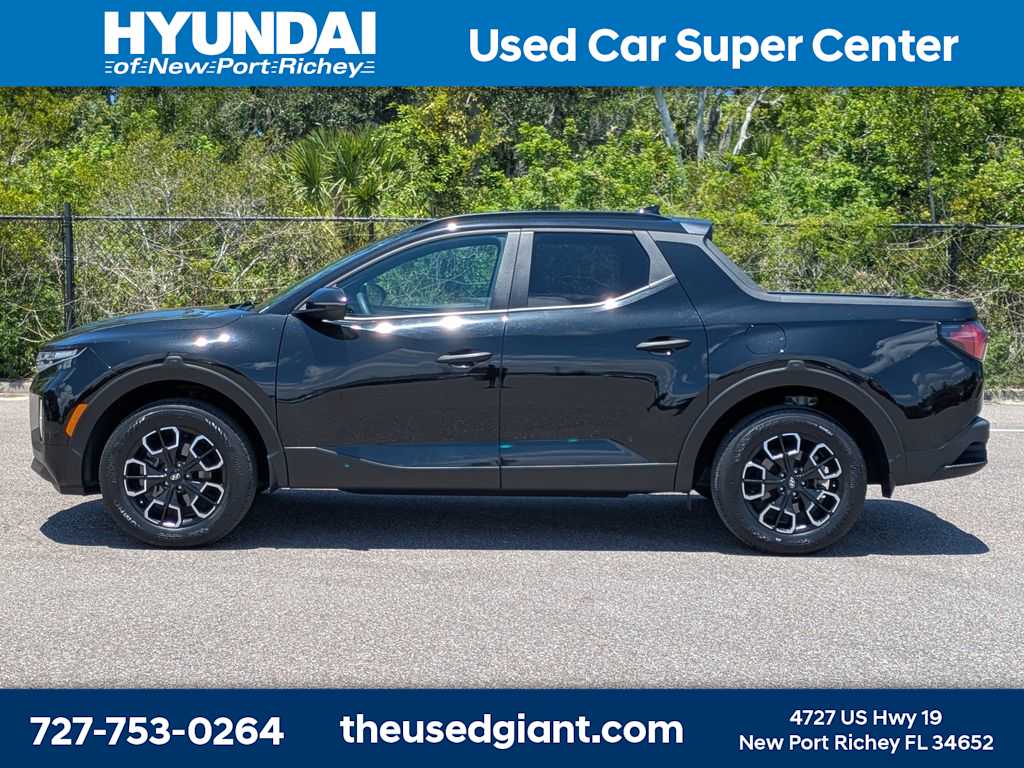 Thumbnail: 2023 Hyundai Santa Cruz - 2
