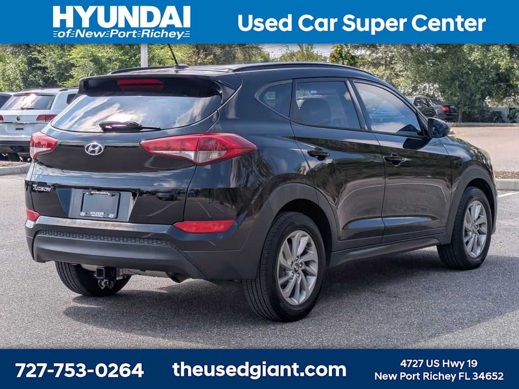 Thumbnail: 2016 Hyundai Tucson - 5
