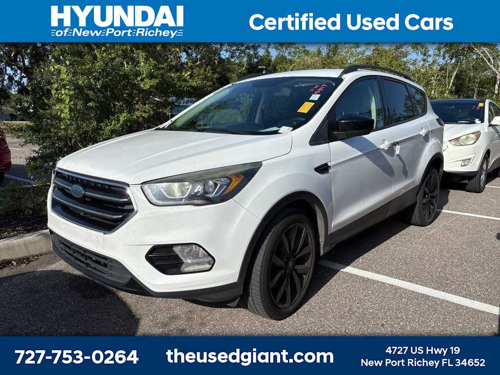 Thumbnail: 2017 Ford Escape - 1