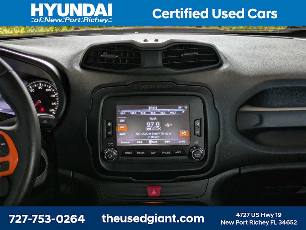Thumbnail: 2017 Jeep Renegade - 21