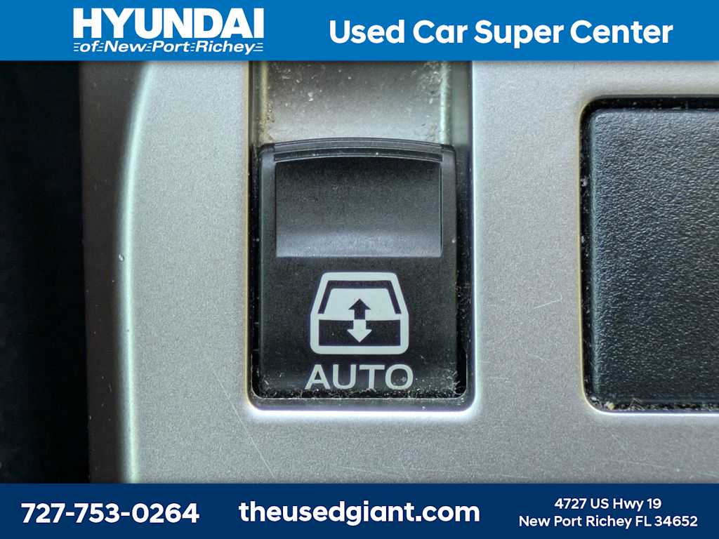 Thumbnail: 2018 Toyota 4Runner - 32