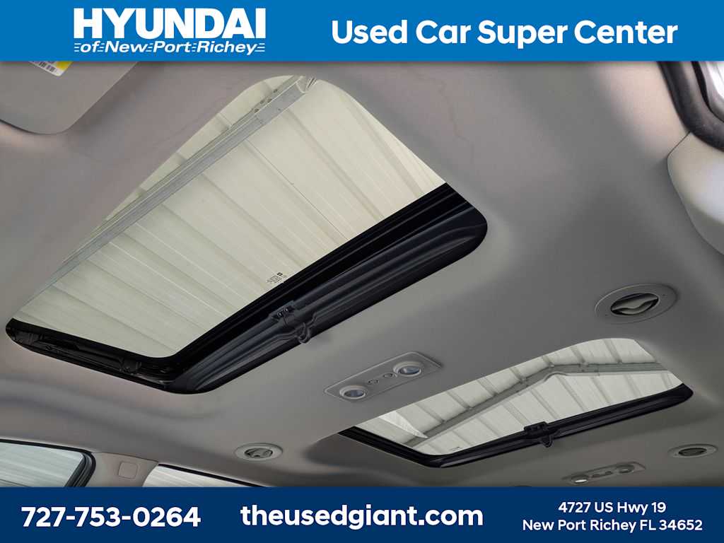 Thumbnail: 2011 Buick Enclave - 28