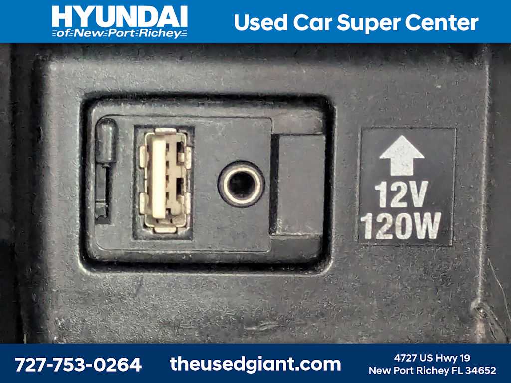 Thumbnail: 2012 Toyota Camry - 21