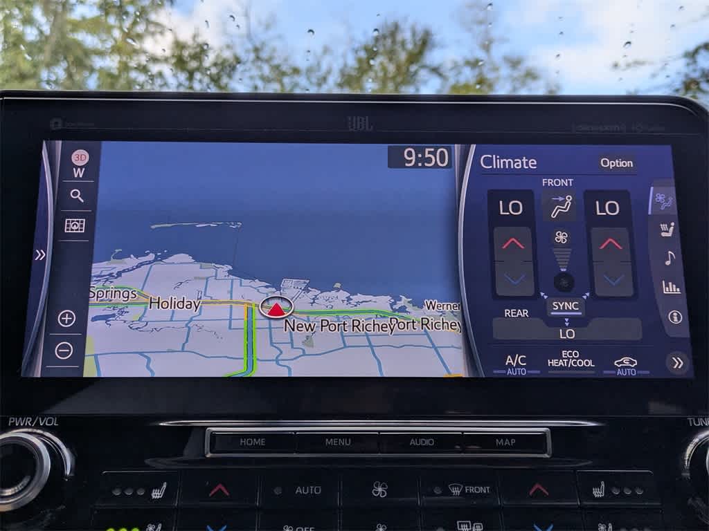 Thumbnail: 2022 Toyota Highlander - 30