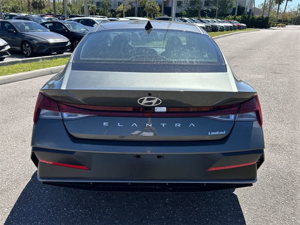 Thumbnail: 2025 Hyundai Elantra - 4