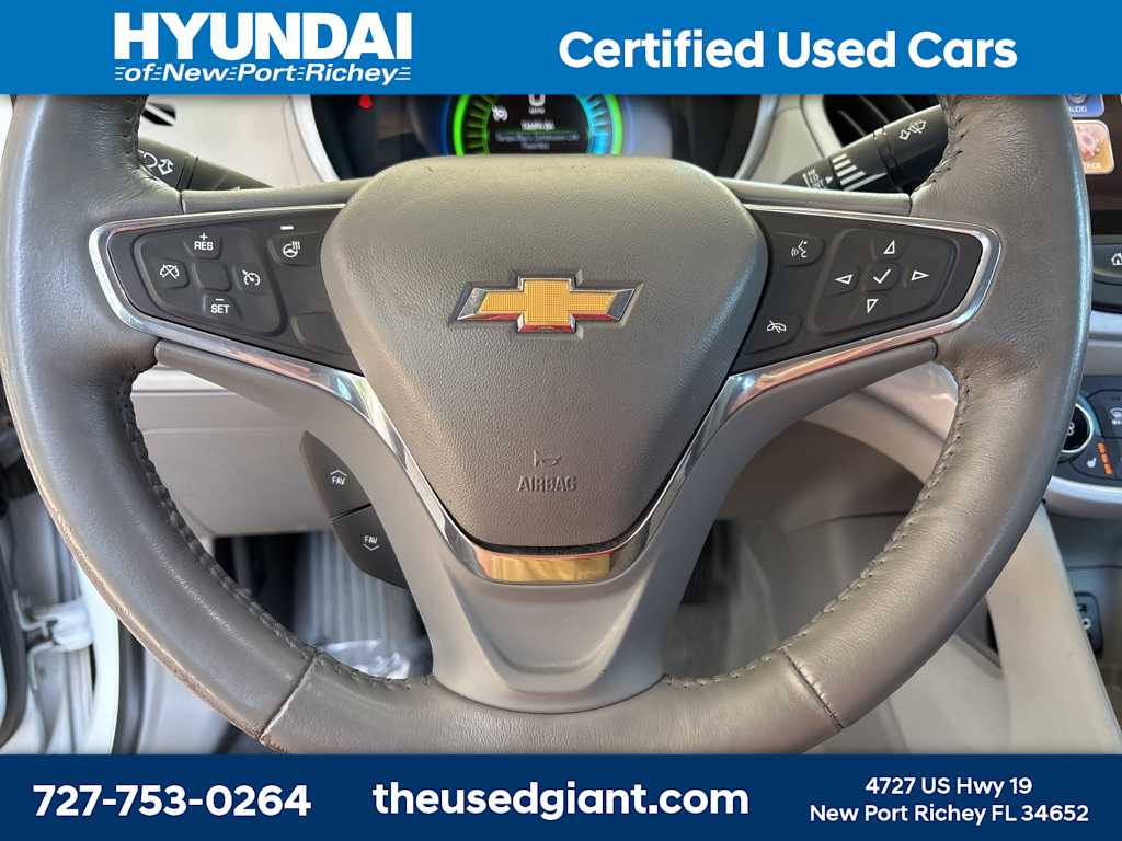 2017 Chevrolet Volt LT 32