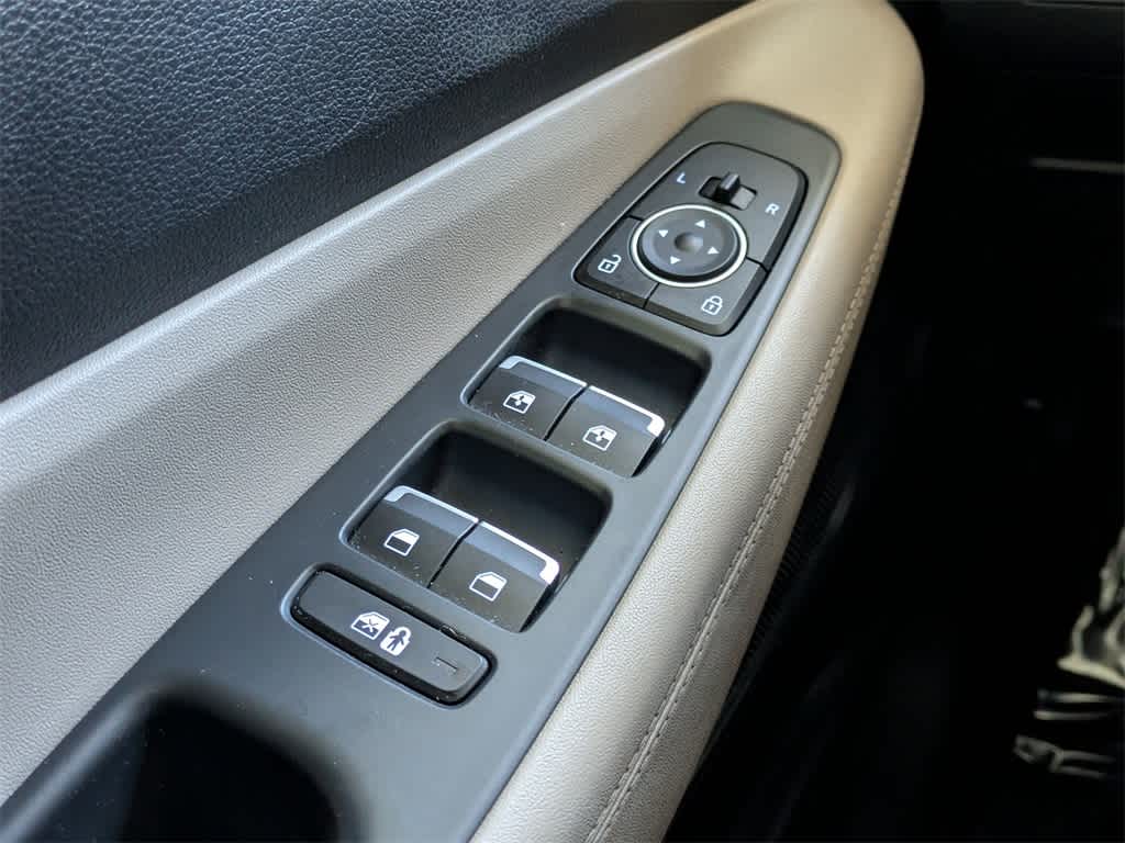 Thumbnail: 2022 Hyundai Santa Fe - 31