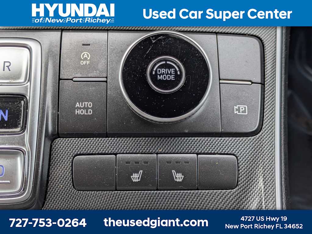 Thumbnail: 2022 Hyundai Santa Fe - 25