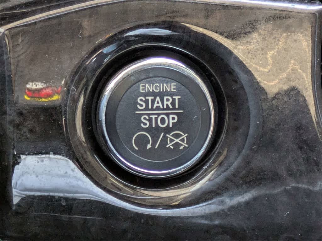 Thumbnail: 2012 Jeep Grand Cherokee - 33