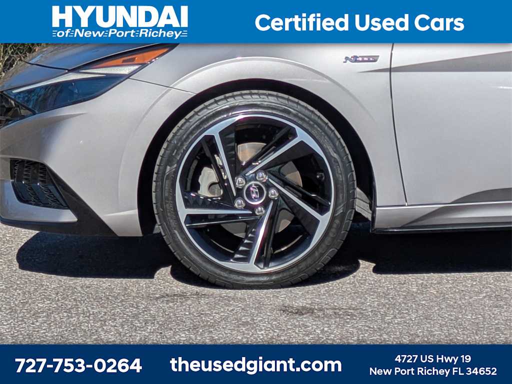 Thumbnail: 2022 Hyundai Elantra - 10