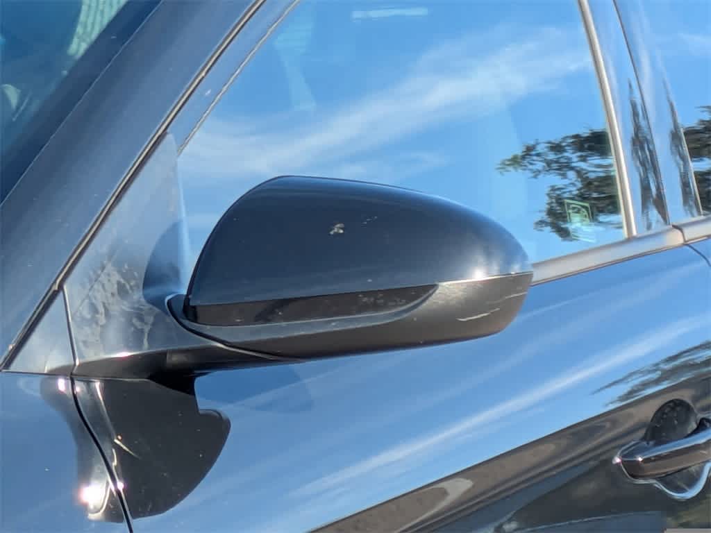 Thumbnail: 2020 Hyundai Elantra - 11