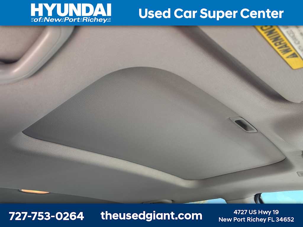 Thumbnail: 2010 Hyundai Santa Fe - 9