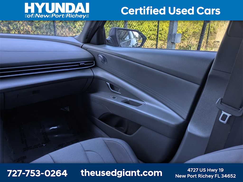 Thumbnail: 2024 Hyundai Elantra - 17