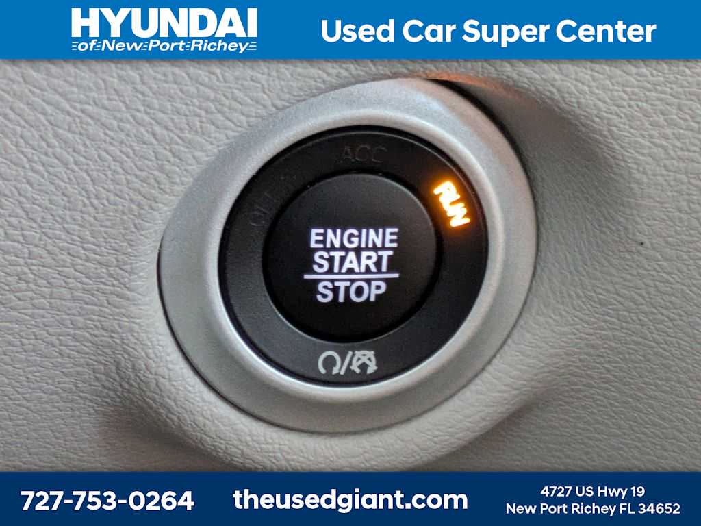 Thumbnail: 2017 Chrysler Pacifica - 45