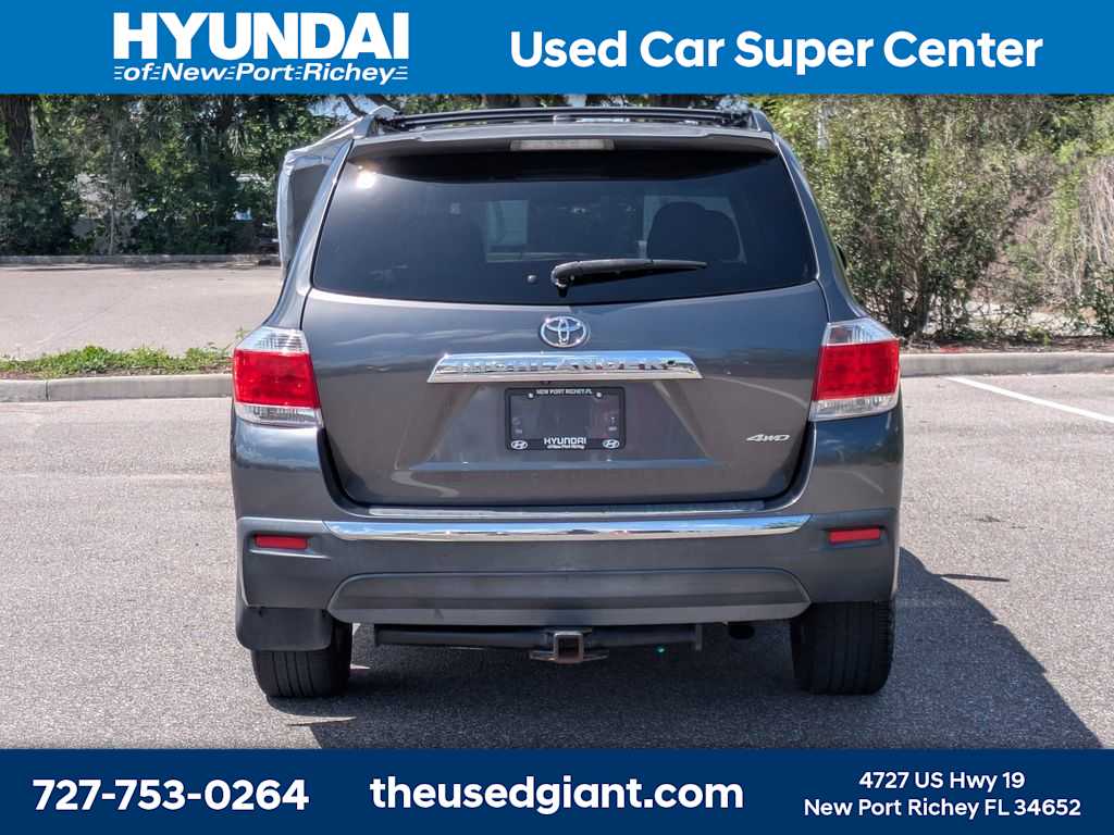 Thumbnail: 2012 Toyota Highlander - 4