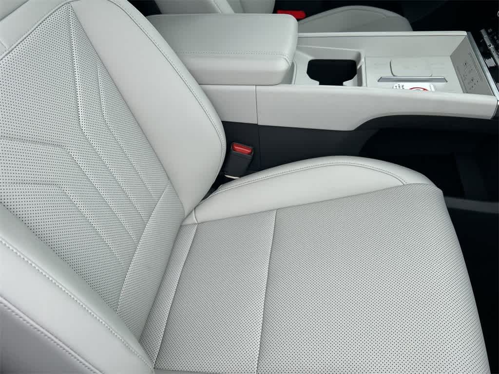 Thumbnail: 2025 Hyundai Santa Fe - 20