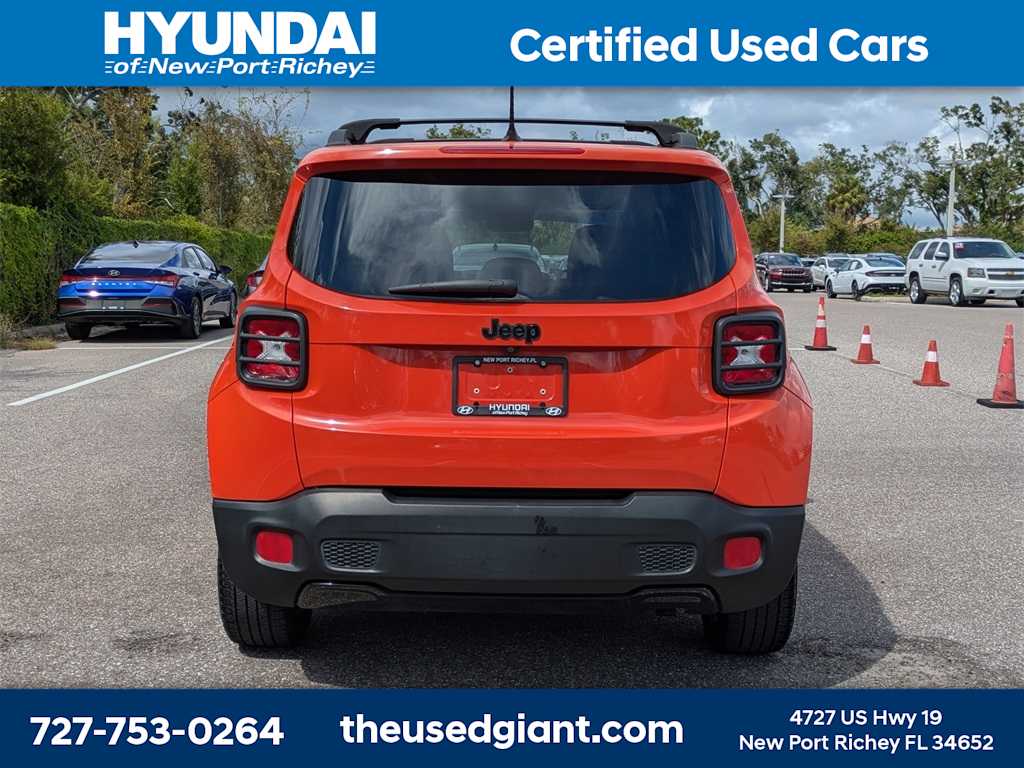 Thumbnail: 2017 Jeep Renegade - 4