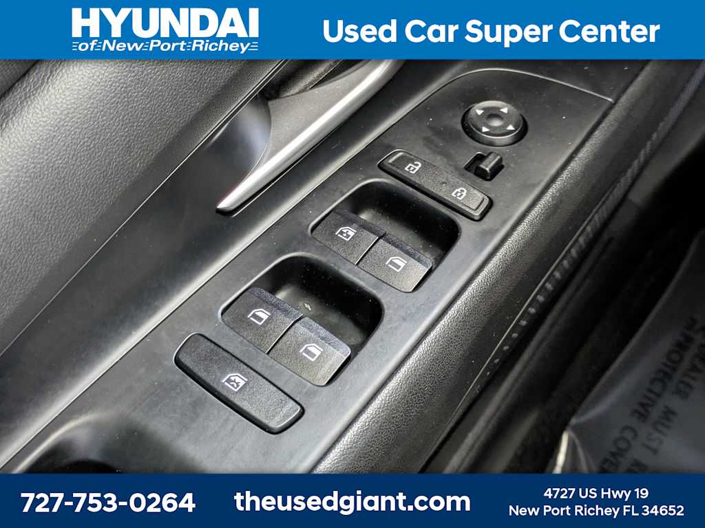 Thumbnail: 2022 Hyundai Elantra - 25