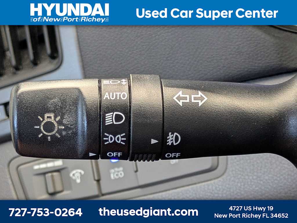 Thumbnail: 2013 Hyundai Sonata - 29